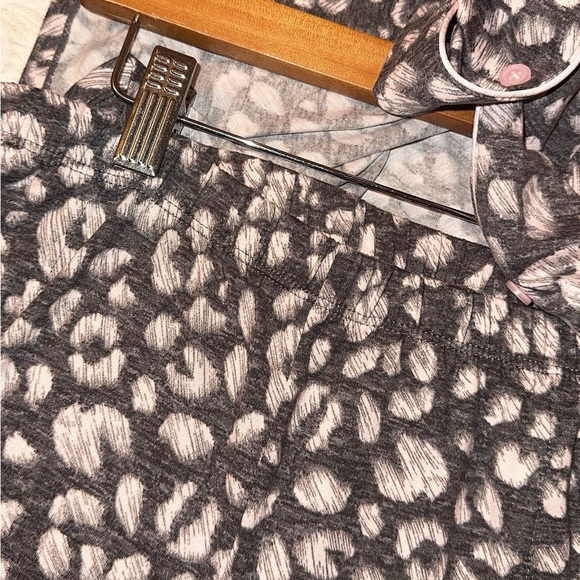 Kate Spade PJs! ♠️ - Picture 4 of 5